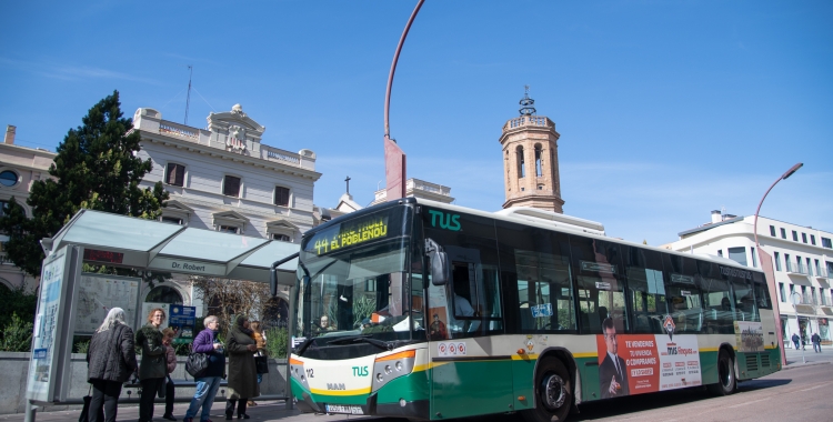 Un autobús de la TUS al Passeig/ Arxiu Roger Benet