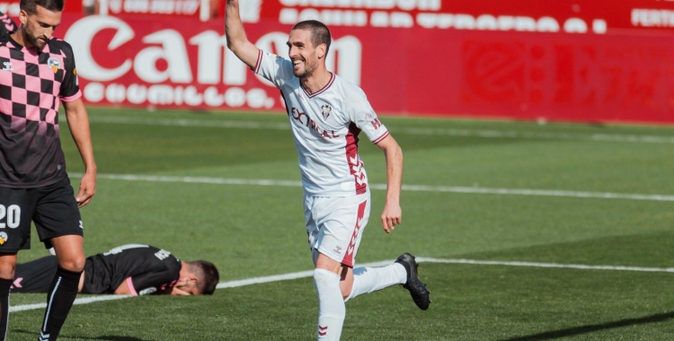 Arroyo celebra el primer gol del partit | Albacete Balompié