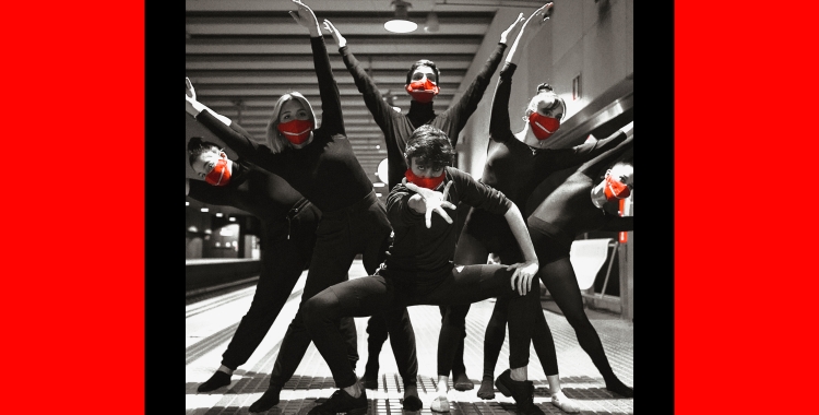 Reivindicar la cultura, omplint de ballarins els vagons del metro 