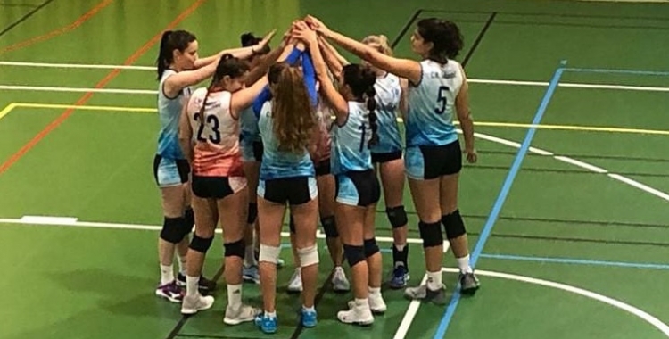 Les jugadores del sènior femení, en el partit contra el Lleida | CNS Vòlei