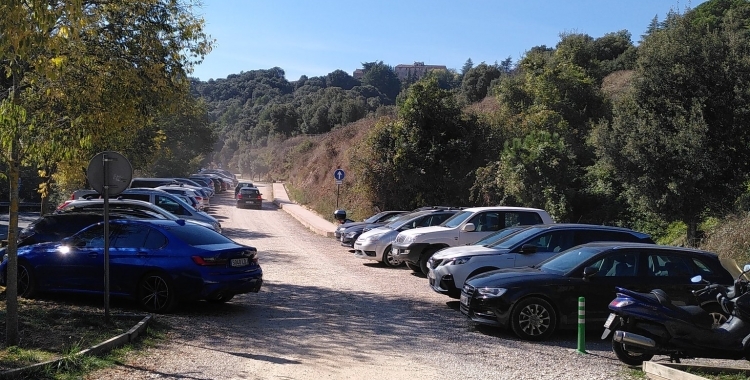 Fot d'arxiu, un aparcament de Sant Llorenç del Munt el passat octubre | Dani Marinova