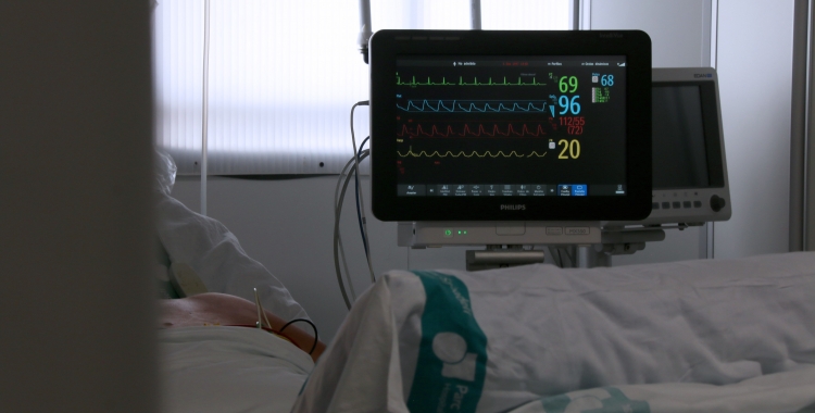 Imatge del monitor de constants vitals d'un pacient ingressat al Frontal Gran Via | Cedida