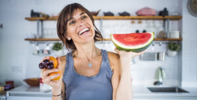 La nutricosmètica és una disciplina que complementa l'alimentació amb la cura del cos 