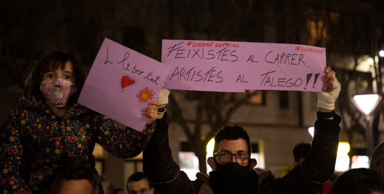 Una de les protestes a favor de Hasél, a Sabadell/ Roger Benet