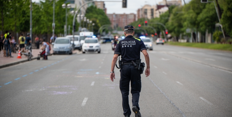 Un agent de la Policia Municipal | Roger Benet