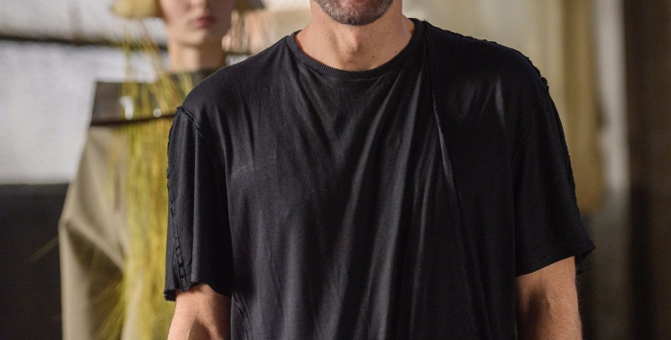 Alexis Ferrer, perruquer: "Quan ets creatiu vas pel món amb els ulls oberts i tot t'inspira"