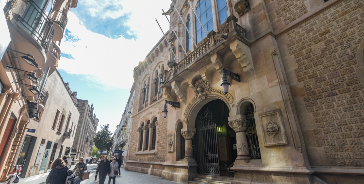 Exterior de l'edifici modernista, en una imatge d'arxiu/ Roger Benet