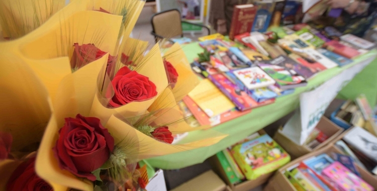 Una parada de llibres per Sant Jordi | Roger Benet