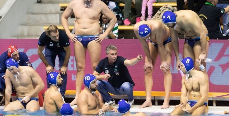 Nemanja Ubović (dorsal 10) defensant els colors de l'OSC la temporada passada | waterpolo.hu