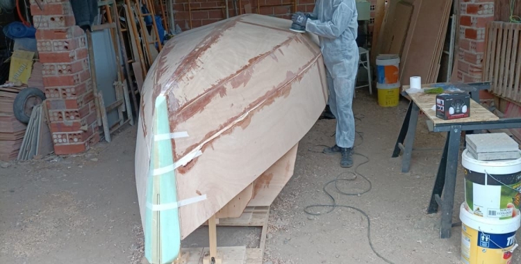 El sabadellenc David Barreiro vol creuar l'oceà Atlàntic a rem en un vaixell que s'està construint 