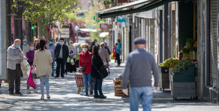 Una carrer comercial de Sabadell | Roger Benet