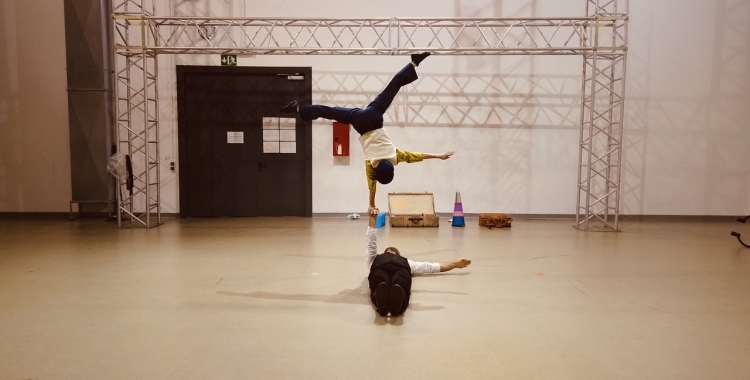 Dia Mundial del Circ: Duo Laos i circ en família a Ca l'Estruch i Gran Reserva al Teatre Principal 