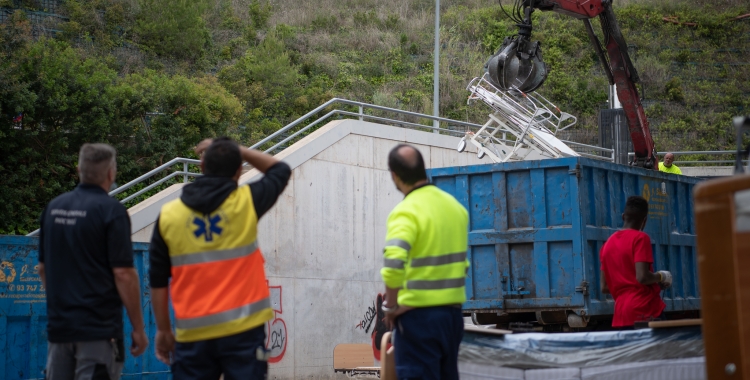 Moment del desballestament de llits/ Roger Benet