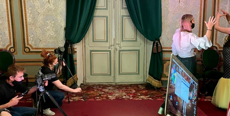 Tots els detalls de la desfilada anual i digital de l’Escola Illa