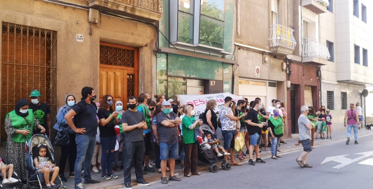El bloc ocupat al carrer Calderón aquest matí | PAH