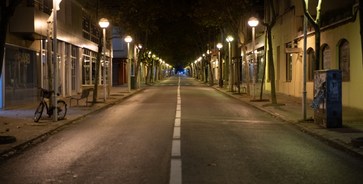 Carretera de Prats de Lluçanès buida durant el confinament | Roger Benet 