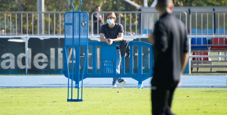 Jose Manzanera, director esportiu arlequinat, seguint un entrenament a Sant Oleguer | Roger Benet