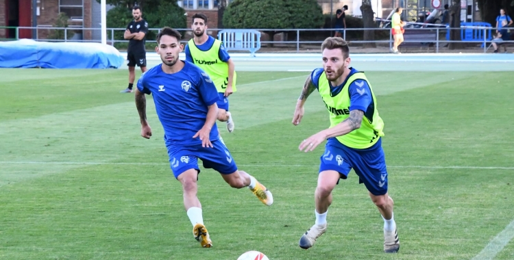 En l'entrenament d'ahir, Diego Caballo es va exercitar per primer cop amb el Sabadell | CES