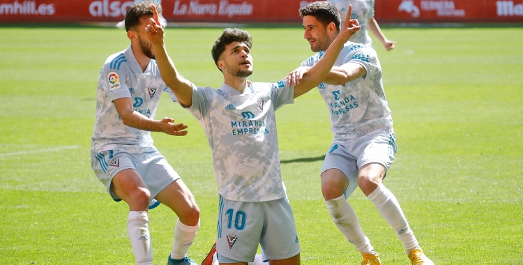 Moha, celebrant un gol amb el Mirandés | @CDMirandes