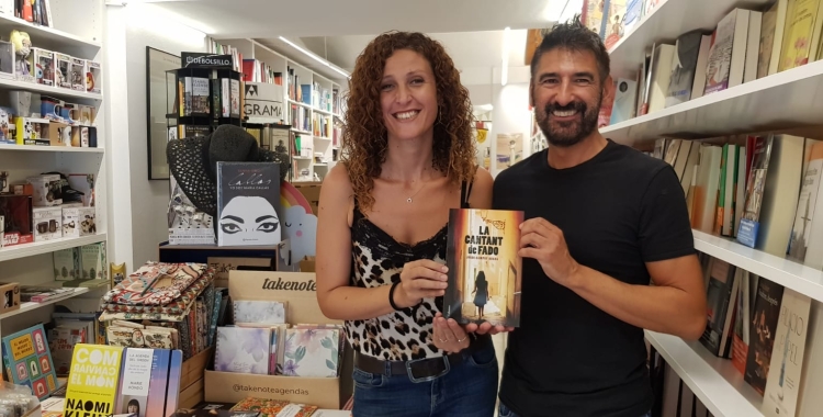 Jordi Campoy presenta 'La cantant de fado' al saló noble del Teatre Princial 