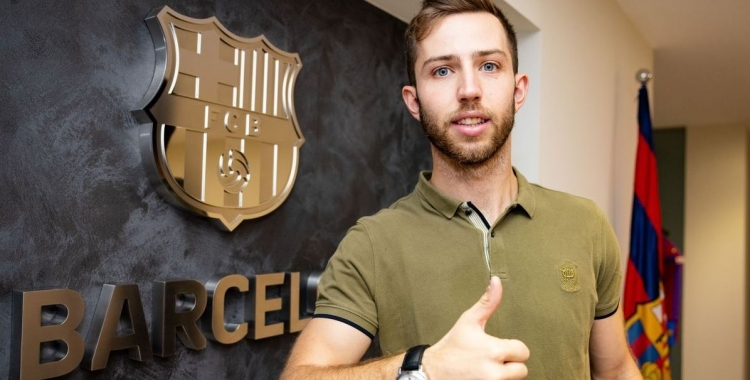 Aleix Gómez ha signat avui la renovació | FC Barcelona