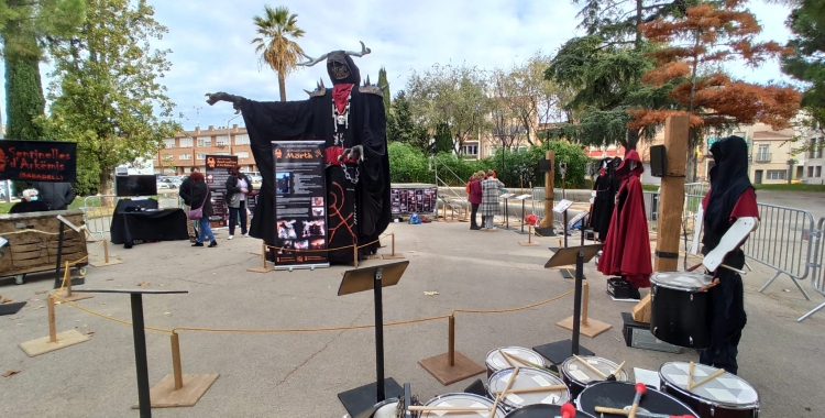 L'exposició s'ha estrenat a la plaça de les Dones del Tèxtil | Pere Gallifa