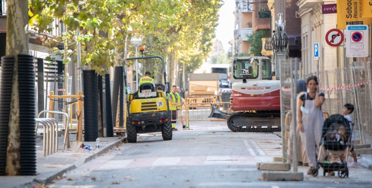 Obrers al carrer Indústria | Roger Benet