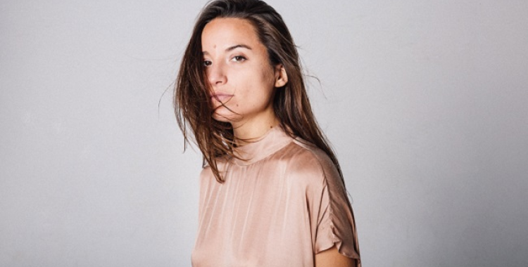 Judit Neddermann: "La música està més enllà de la llengua que utilitzem" 