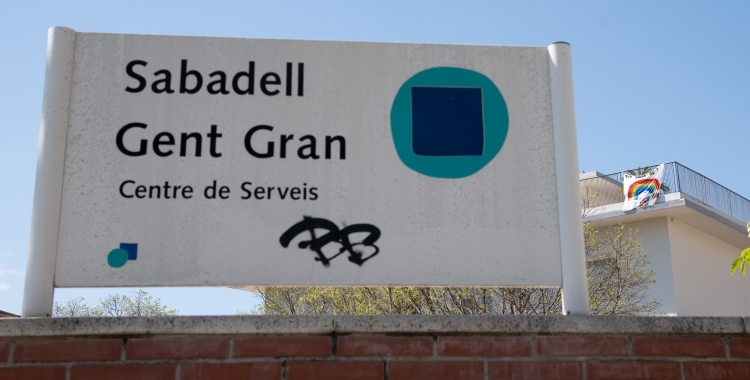 Cartell de la residència Sabadell Gent Gran/ Roger Benet