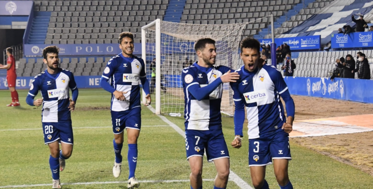 Debut somiat com a titular de Teo Quintero: gol i victòria | CES