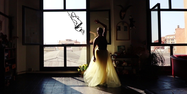 'Filar', un espectacle de dansa, titelles i videomaping, d'Antonella D'Ascenzi a La Sala