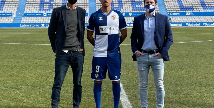 Dopi, entre Bruno Batlle i Miguel de Hita | Pau Vituri