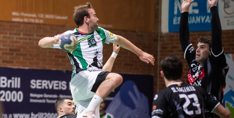 Un moment del partit del primer equip de l'OAR Gràcia contra el BM La Roca | @oargracia