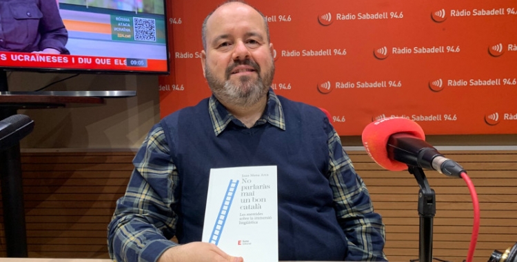 Joan Mena, a Ràdio Sabadell/ Mireia Sans