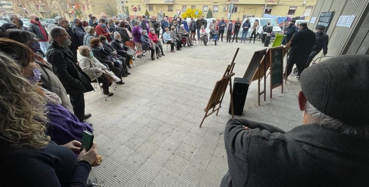 Concentració dels paradistes del Mercat de Campoamor | Cedida