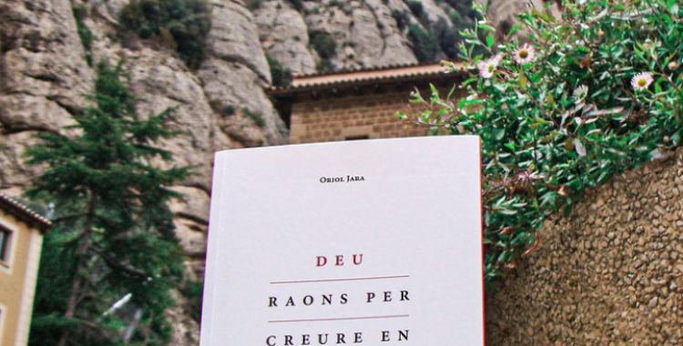 @esthersansfotos ’. El primer  llibre d el'editorial és el volum ‘Deu raons per creure en Déu’, d’Oriol Jara