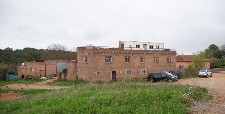 Vista general de l'espai on ha tingut lloc l'incendi, a la carretera entre Sabadell i Sentmenat | Roger Benet