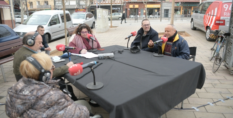 Els representants veïnals a 'El Cafè de la Ràdio' | Roger Benet