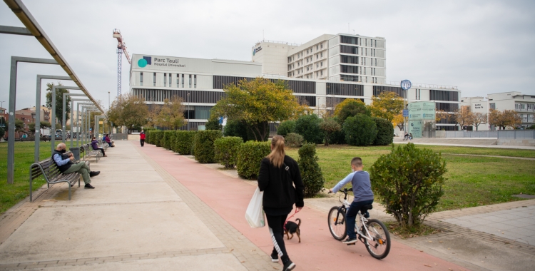 Exterior de l'Hospital de Sabadell, en una imatge d'arxiu/ Roger Benet