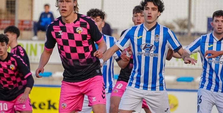 Adri González en el darrer partit del juvenil arlequinat | Atlético Baleares