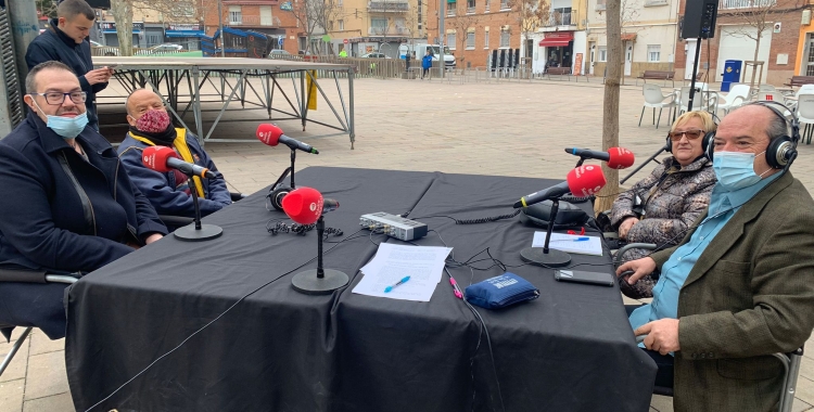 Les tres associacions han coincidit amb el regidor de districte, Manuel Robles 