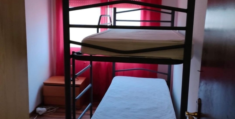 Ningú Sense Sostre cedeix un dels seus pisos a una família d'ucraïnesos