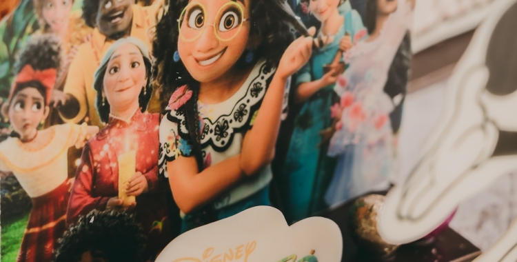 Mones de Pasqua, una dolça tradició que s'adapta als personatges de moda