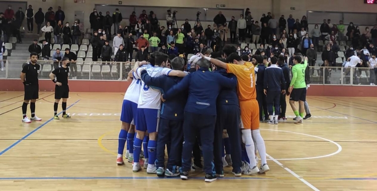 El Club Natació Sabadell al final d'un partit aquesta temporada | Sergi Park