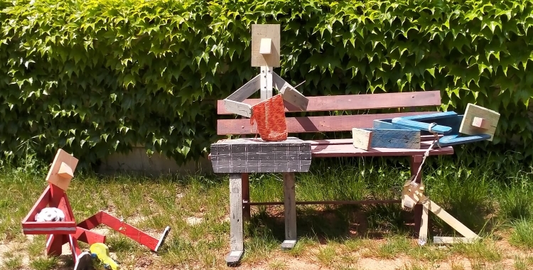 Jordi Junyent  transforma objectes reciclats per projectar-los a l' espectador 