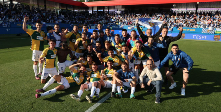 Celebració arlequinada a la mateixa gespa del Johan Cruyff | CES