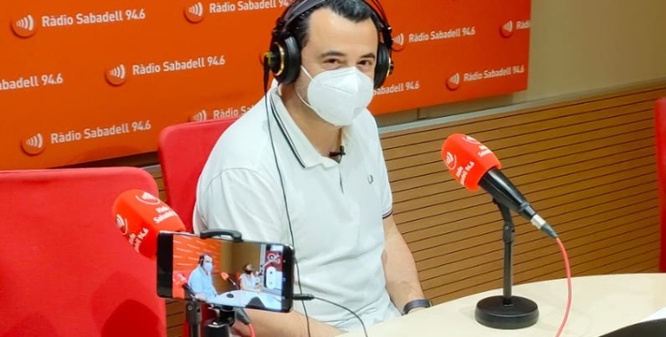 Abel Mujal, als estudis de Ràdio Sabadell