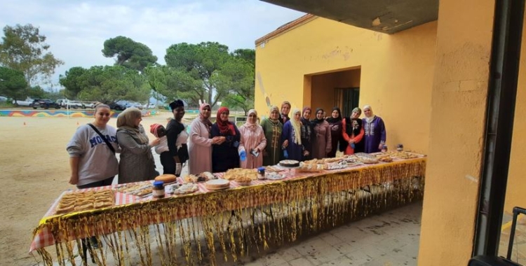 Les famílies han preparat tallers i un esmorzar | Cedida