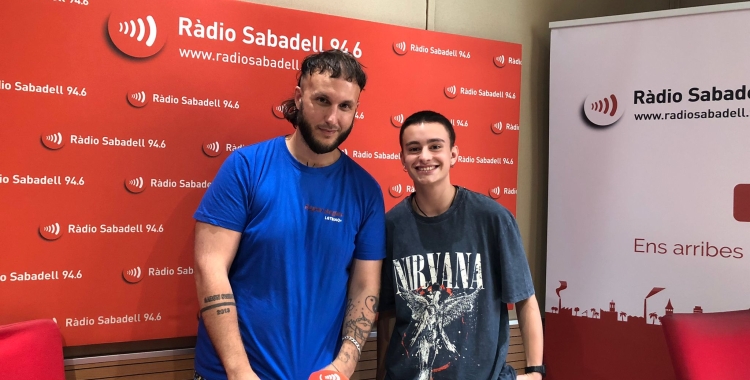 Roberto Piqueras, coordinadora de Ca l'Enredus i Edgar Urban Rueda a l'estudi 1 de Ràdio Sabadell 