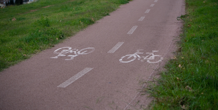 Un carril bici segregat | Roger Benet